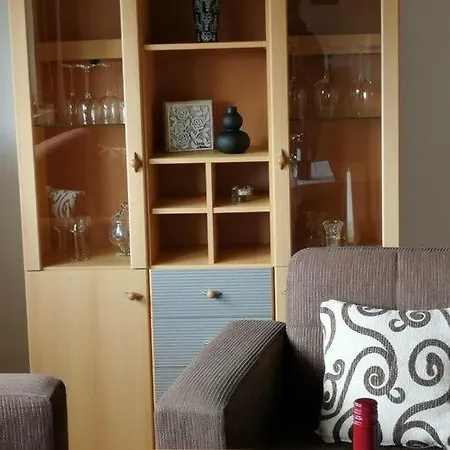 Flat In Near The Forest Polle